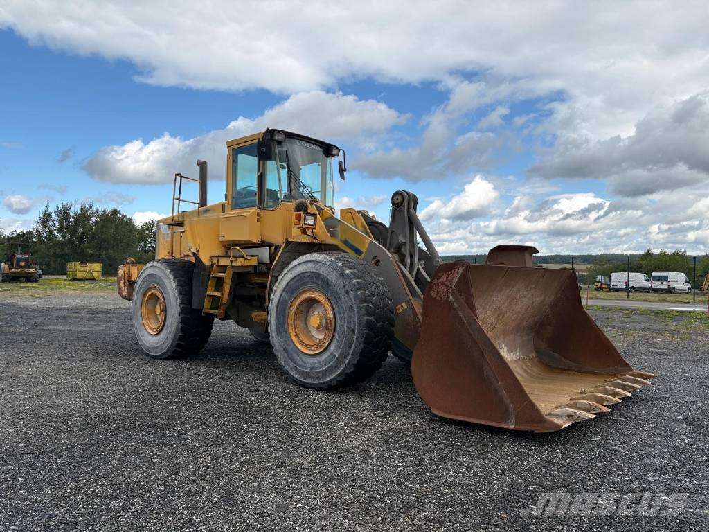 Volvo L 180 C لوادر بعجل