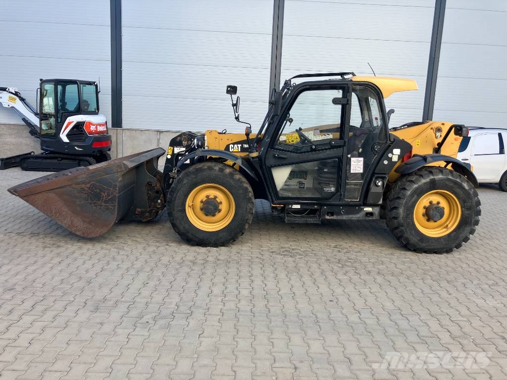 CAT TH 407 C AG Teleskopiskie manipulatori