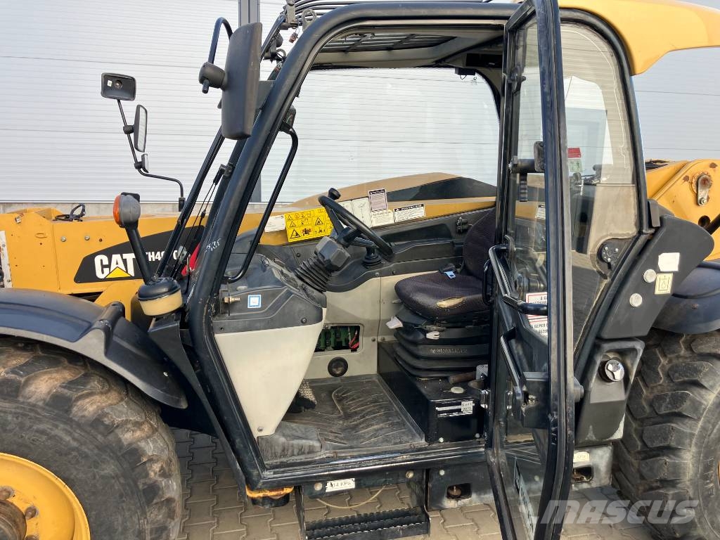 CAT TH 407 C AG Teleskopiskie manipulatori