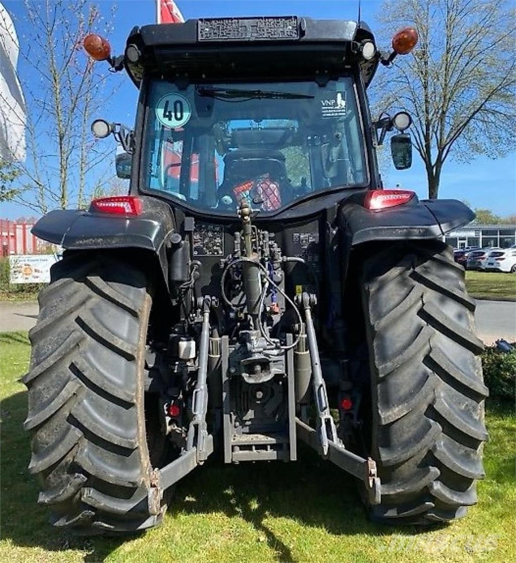 Valtra A105 + ALÖ G4S DME Frontlader 拖拉机/农用车