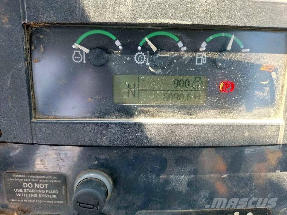 John Deere 310 SK Екскаватори-навантажувачі