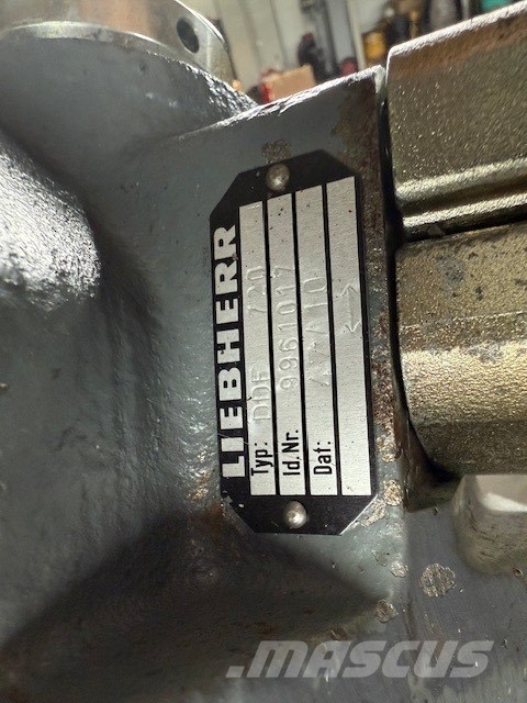 Liebherr R 934 B Rotary connection Hydraulik