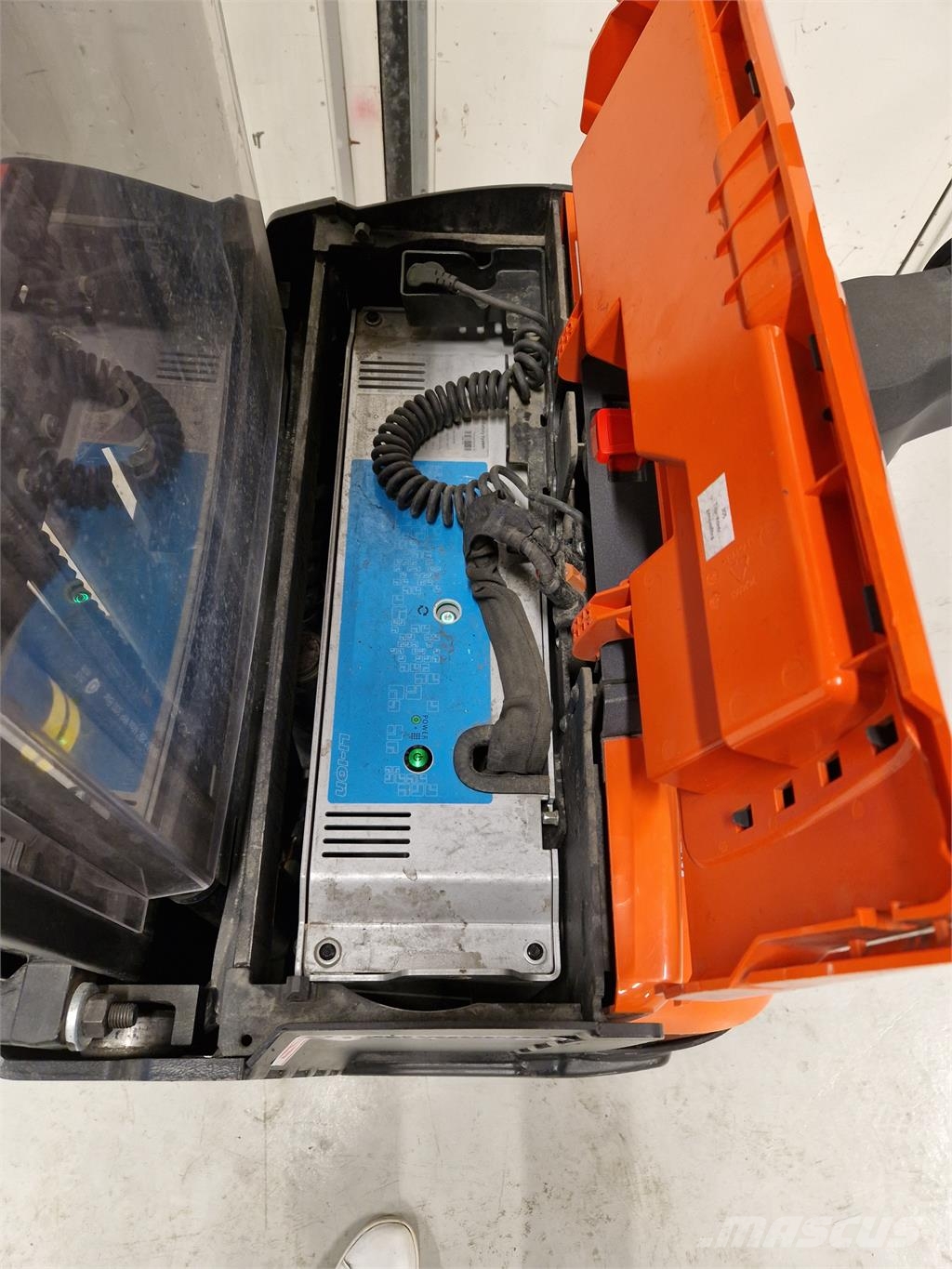 Toyota SWE120L Stand-in stackers