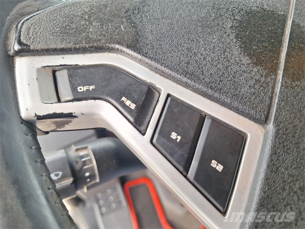 Renault T 380 + PANAV TV010M شاحنات مسطحة/مفصلية الجوانب