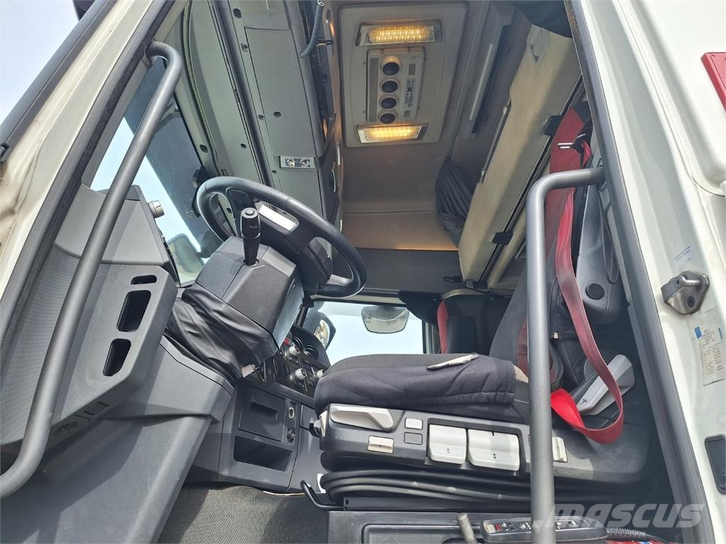 Renault T 380 + PANAV TV010M شاحنات مسطحة/مفصلية الجوانب