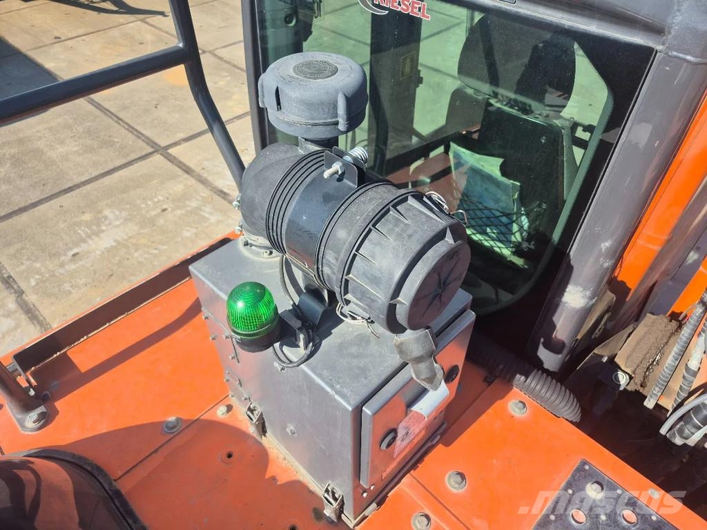 Hitachi ZX250LCN-6 حفارات زحافة