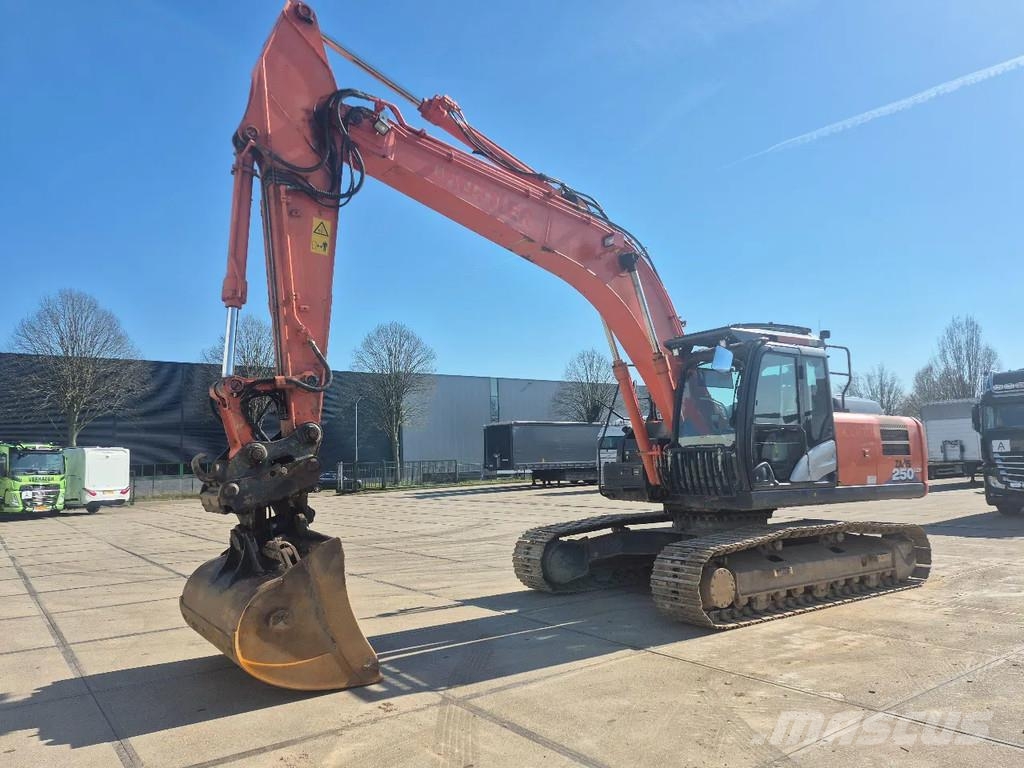 Hitachi ZX250LCN-6 حفارات زحافة