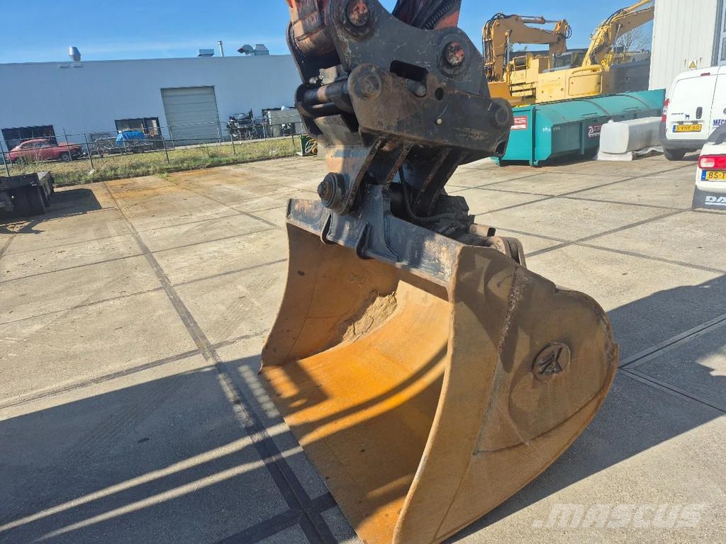 Hitachi ZX250LCN-6 حفارات زحافة