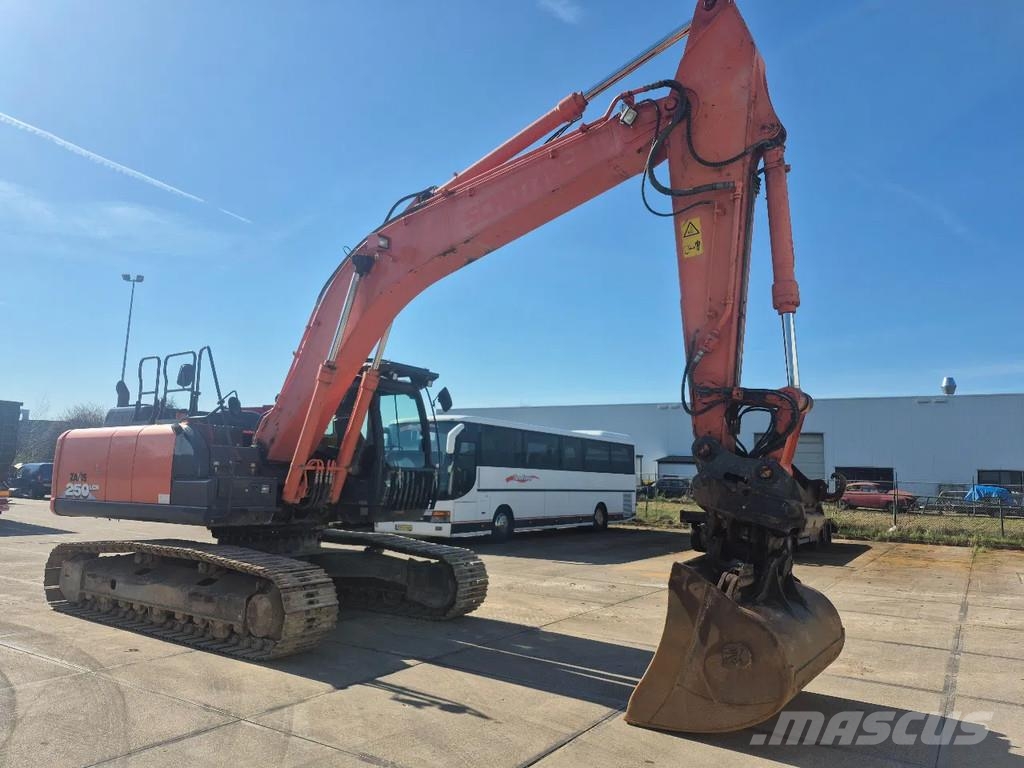Hitachi ZX250LCN-6 حفارات زحافة
