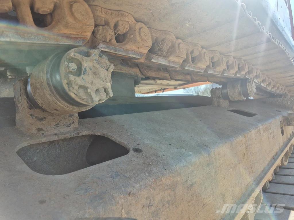 Hitachi ZX250LCN-6 حفارات زحافة