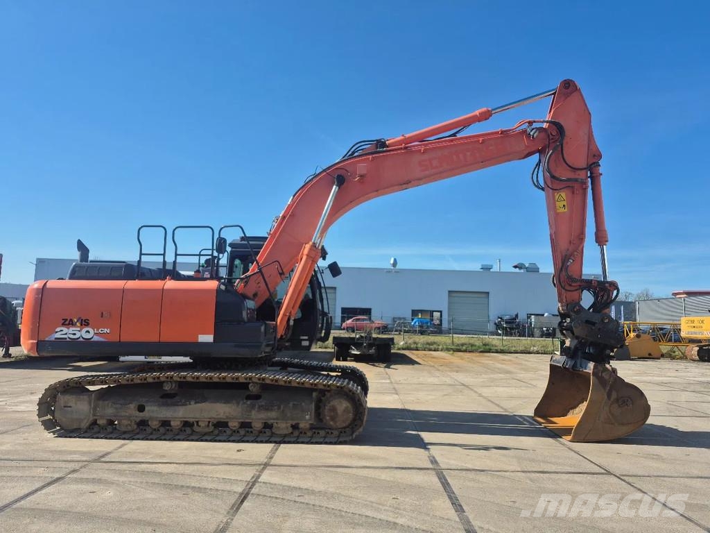 Hitachi ZX250LCN-6 حفارات زحافة