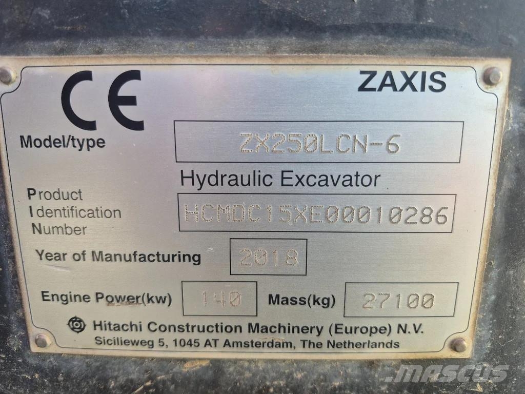 Hitachi ZX250LCN-6 حفارات زحافة