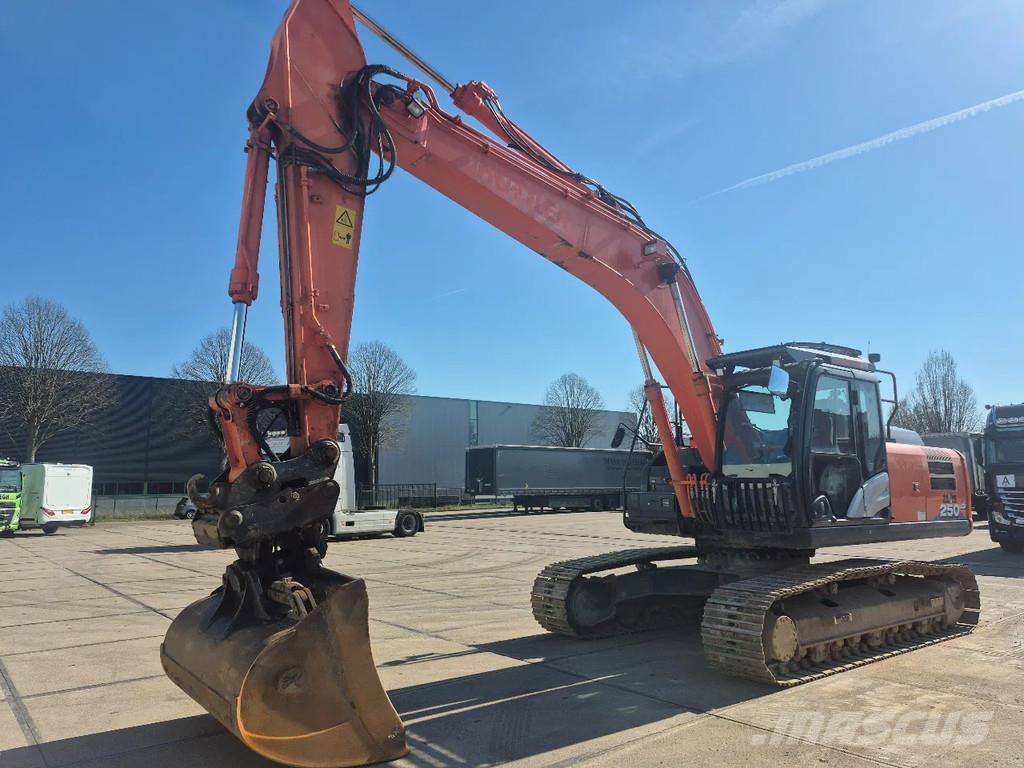 Hitachi ZX250LCN-6 حفارات زحافة