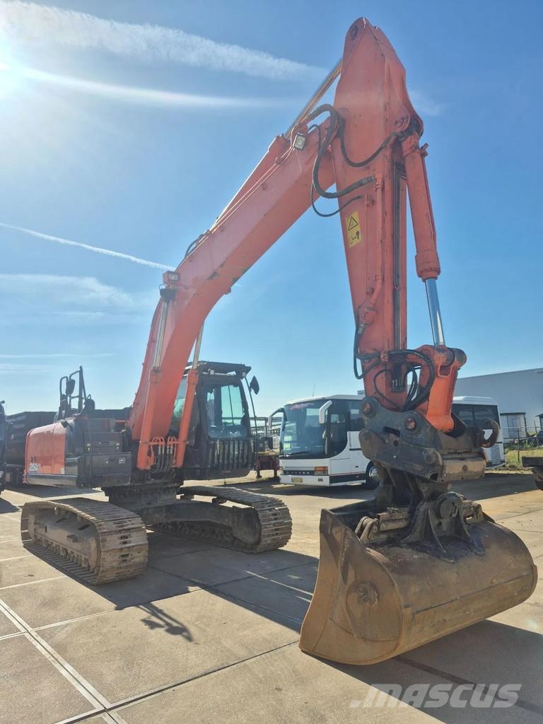 Hitachi ZX250LCN-6 حفارات زحافة