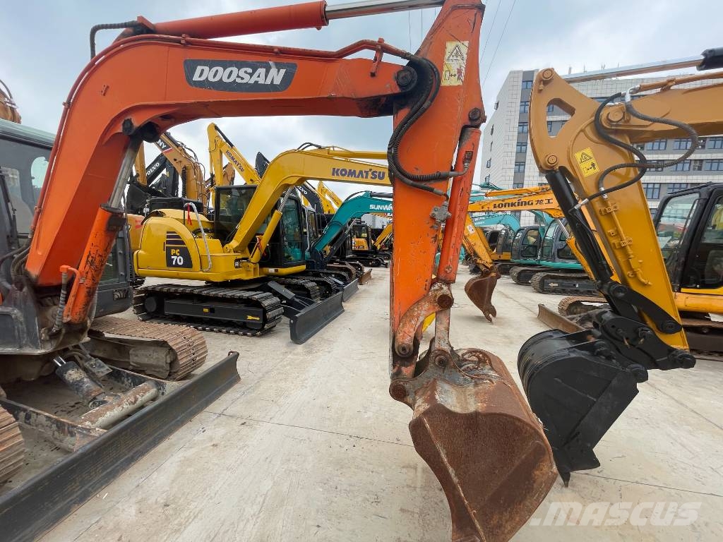Doosan DX 60 小型挖掘机