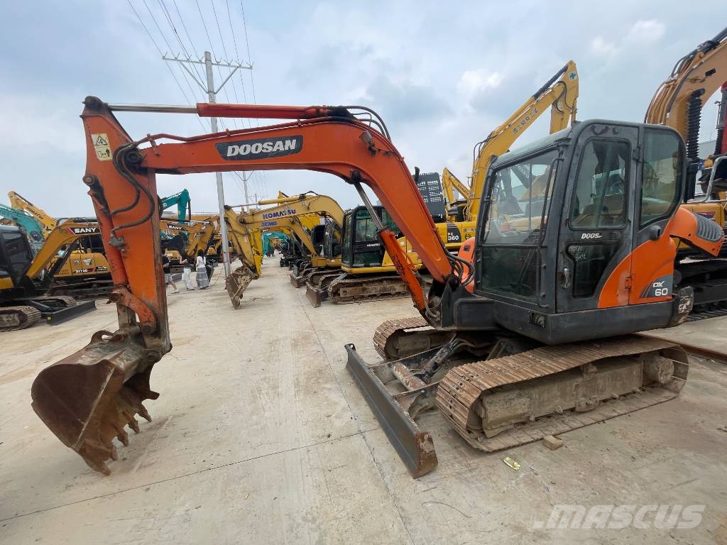 Doosan DX 60 小型挖掘机
