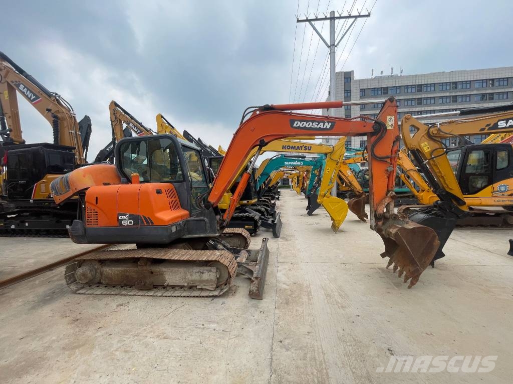 Doosan DX 60 小型挖掘机