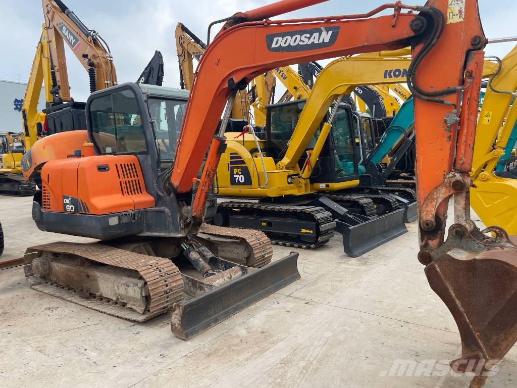 Doosan DX 60 小型挖掘机