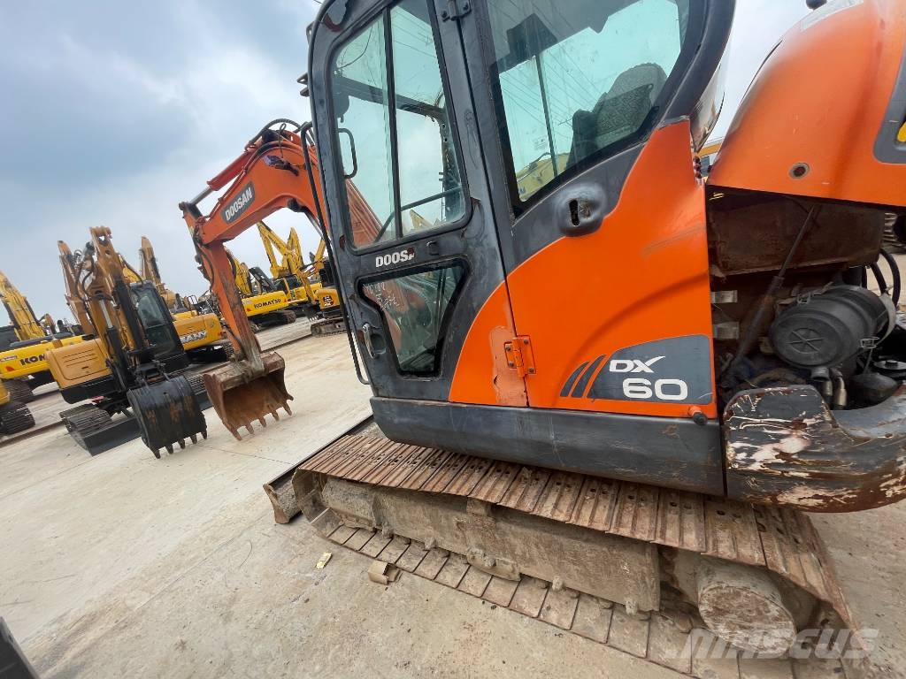 Doosan DX 60 小型挖掘机