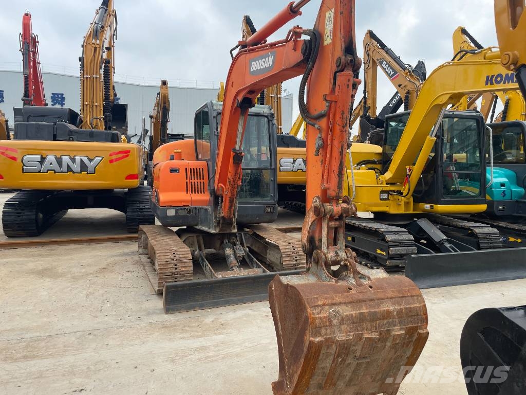 Doosan DX 60 小型挖掘机