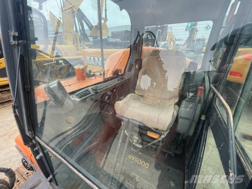 Doosan DX 60 小型挖掘机