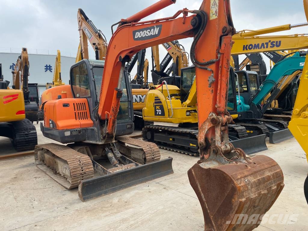 Doosan DX 60 小型挖掘机