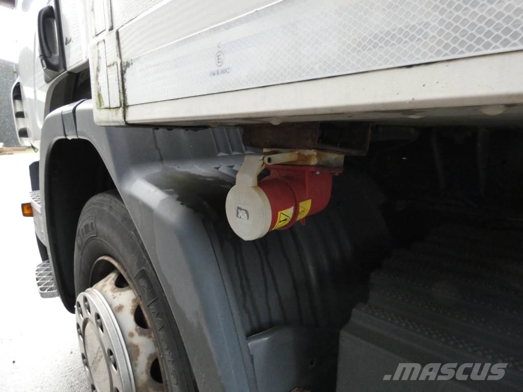 Scania P 320 Camiones con temperatura controlada