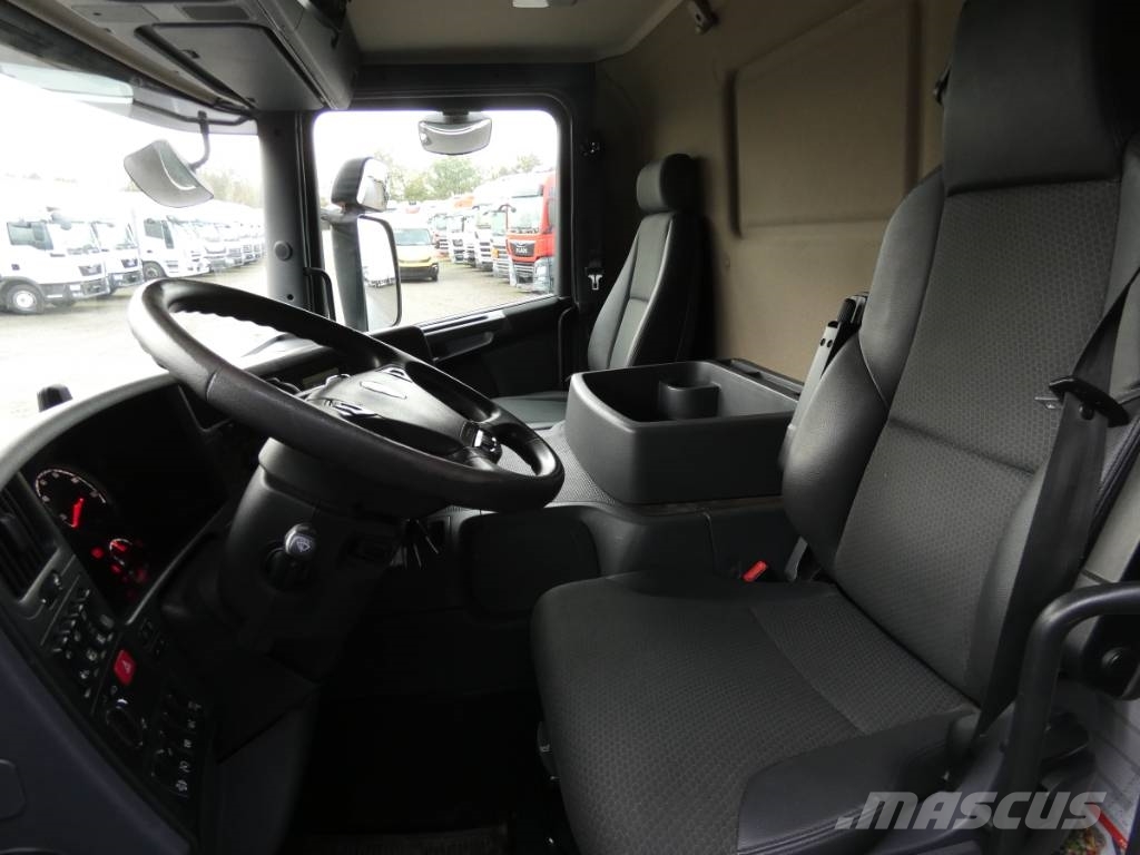 Scania P 320 Camiones con temperatura controlada