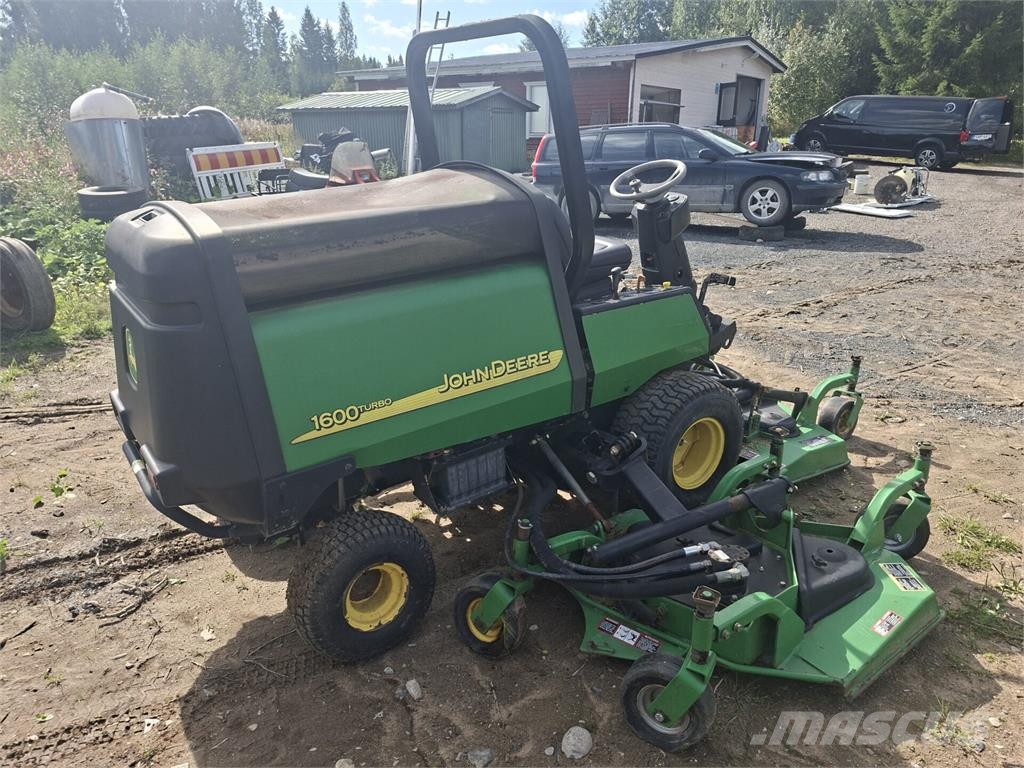 John Deere 1600 WAM Turbo ركوب الحشائش
