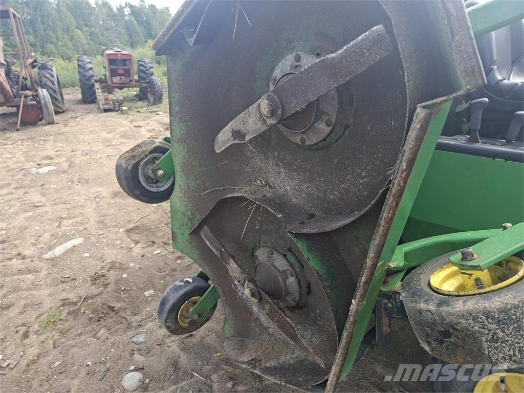 John Deere 1600 WAM Turbo ركوب الحشائش
