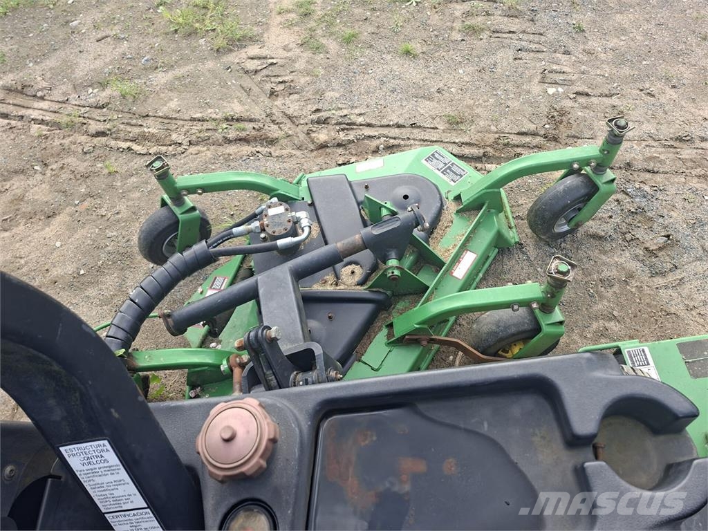 John Deere 1600 WAM Turbo ركوب الحشائش