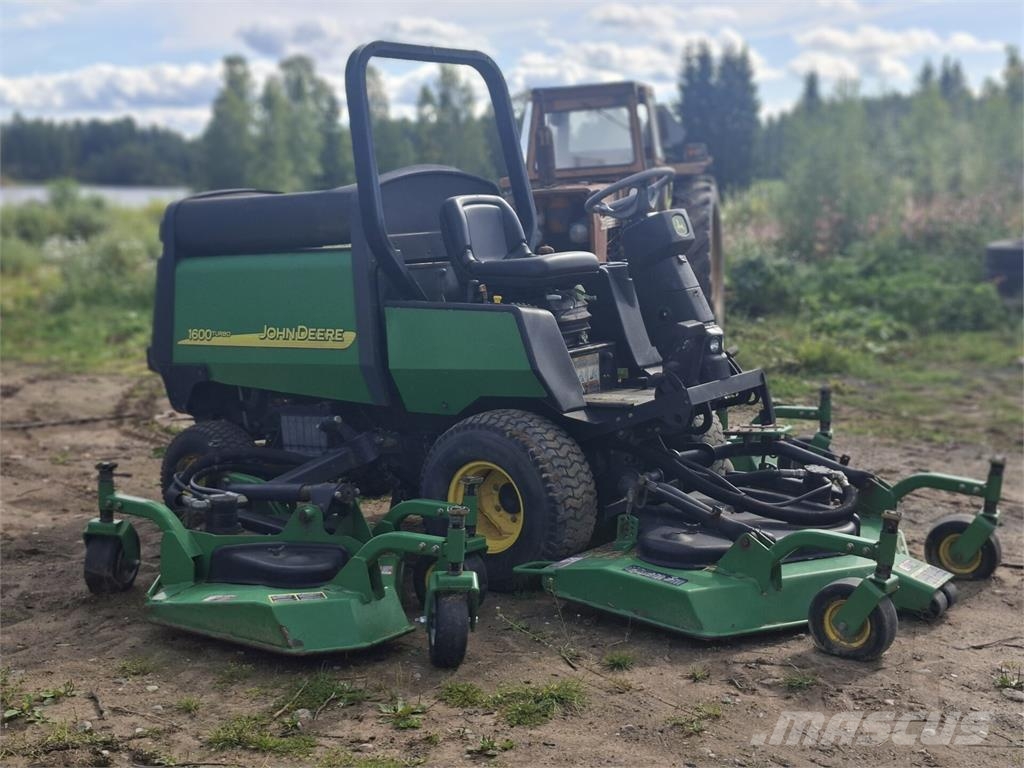 John Deere 1600 WAM Turbo ركوب الحشائش