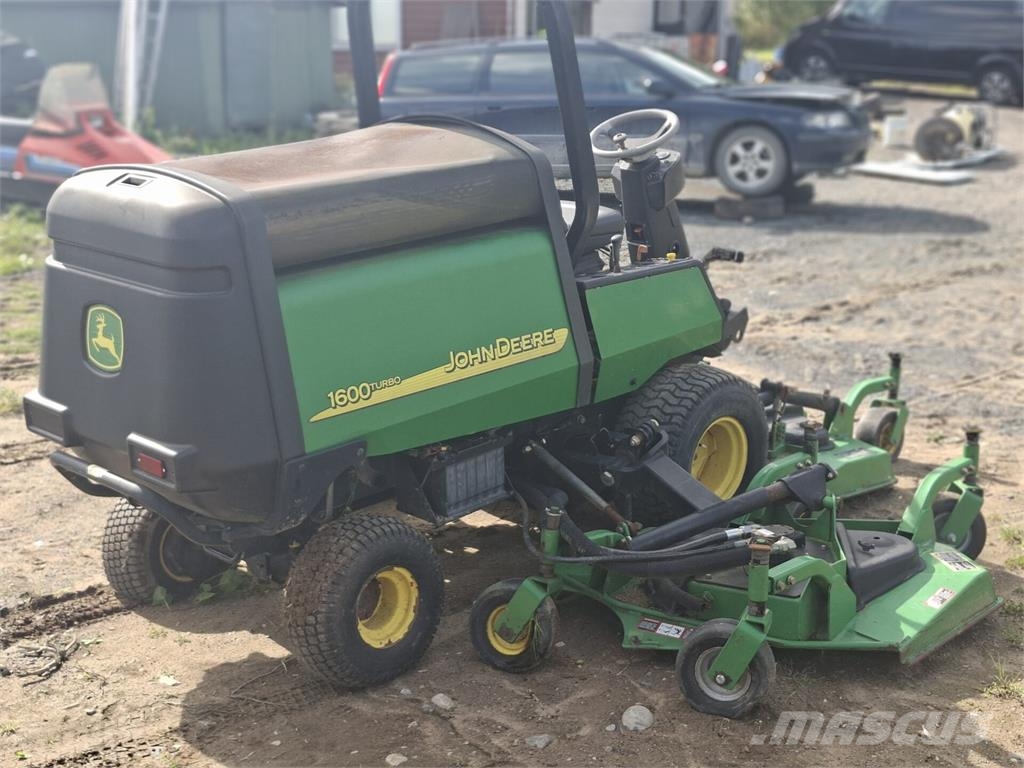 John Deere 1600 WAM Turbo ركوب الحشائش