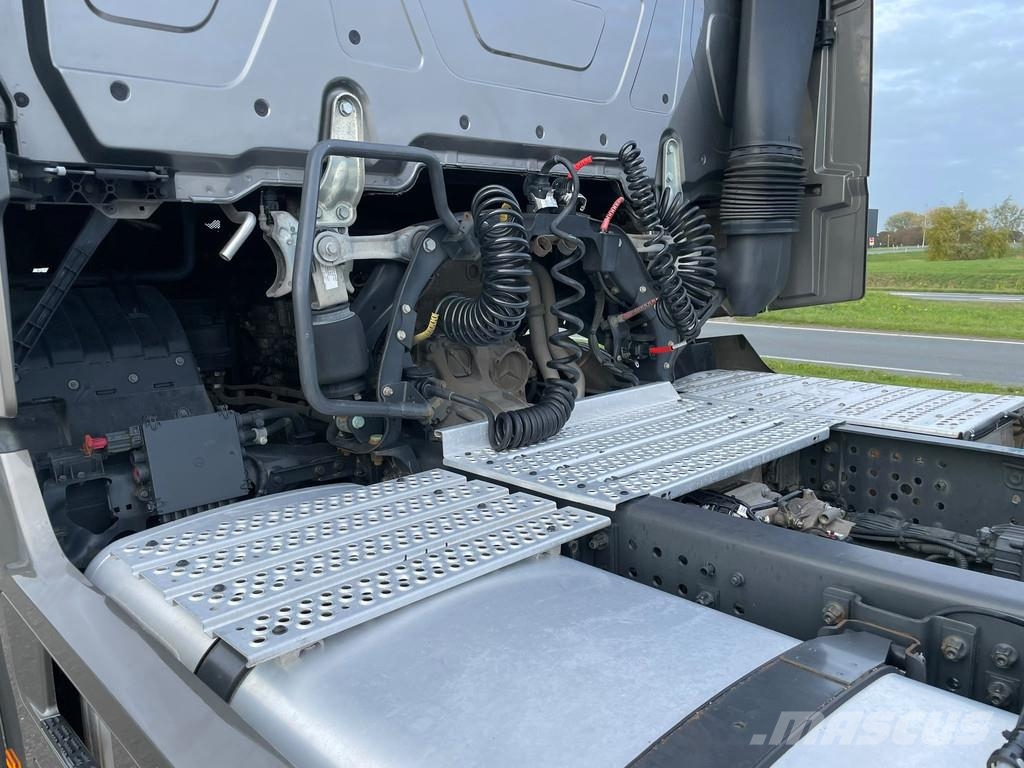 Mercedes-Benz ACTROS 1853 LS 4X2 Prime Movers