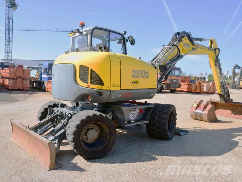 Wacker Neuson EW100 wheel-excavator Model E06-06 Midigraafmachines 7t - 12t