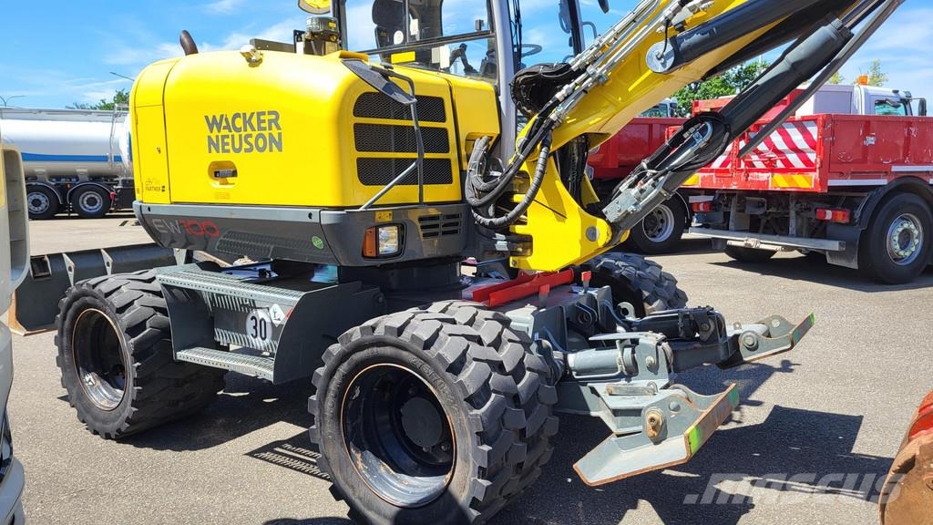 Wacker Neuson EW100 wheel-excavator Model E06-06 Midigraafmachines 7t - 12t