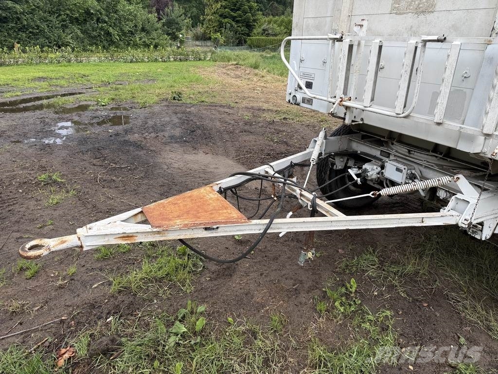 Kässbohrer 6 meter landbouw wagen Voiture