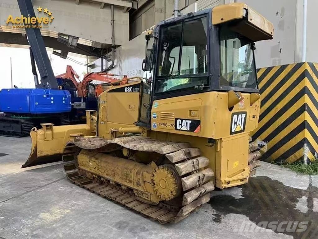 CAT D 3 Pásové dozéry