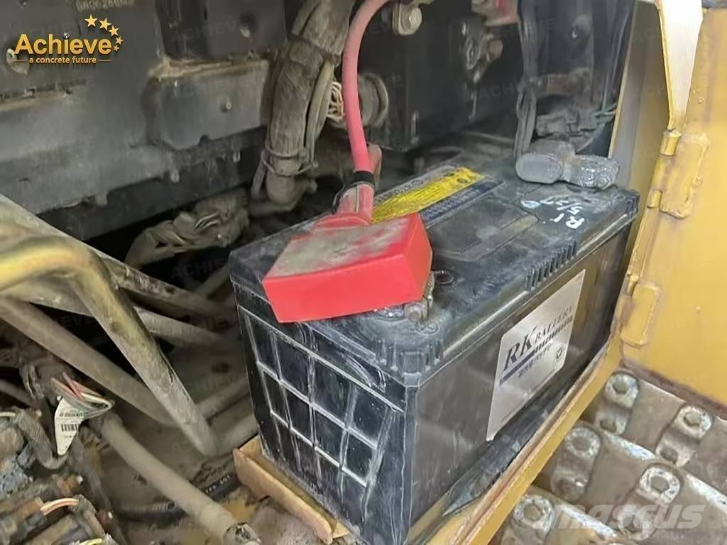 CAT D 3 Pásové dozéry