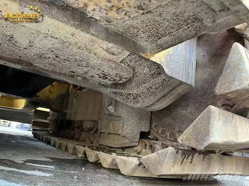 CAT D 3 Pásové dozéry