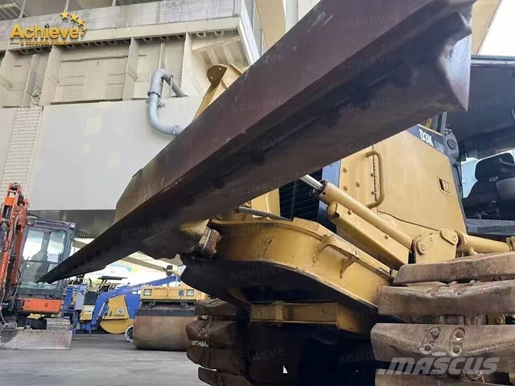 CAT D 3 Pásové dozéry