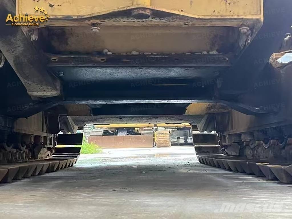 CAT D 3 Pásové dozéry