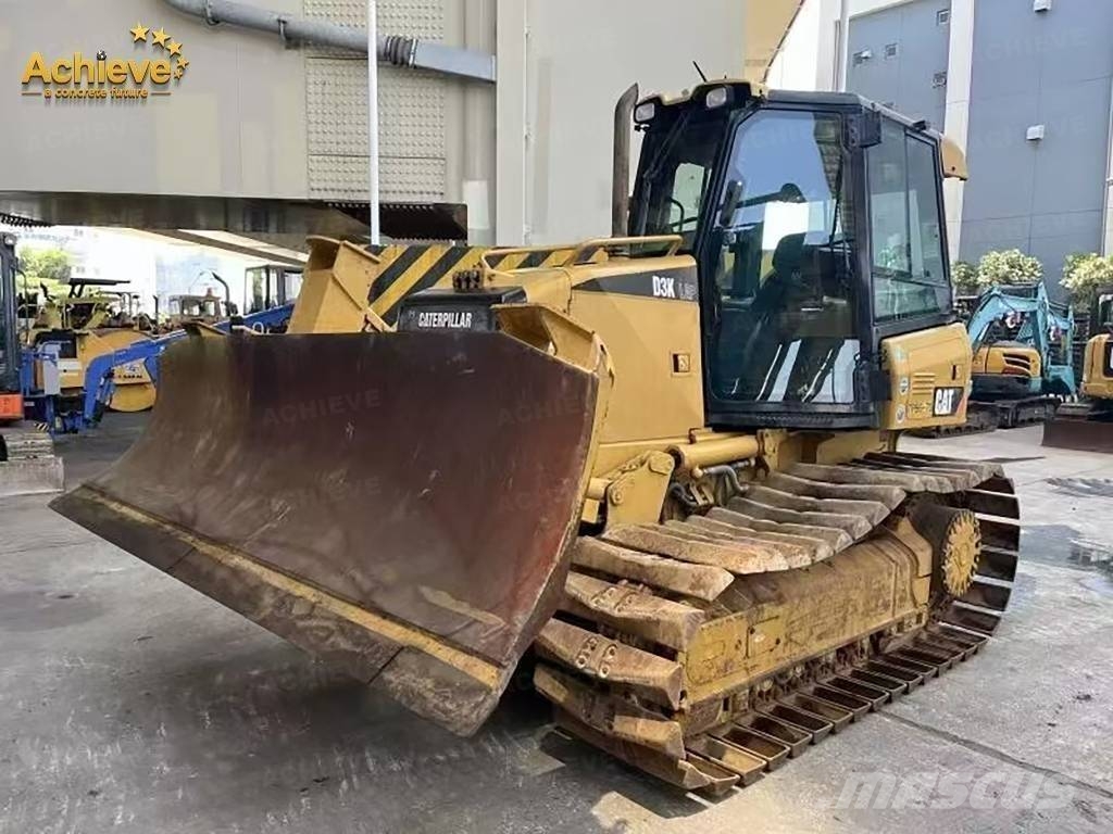 CAT D 3 Pásové dozéry