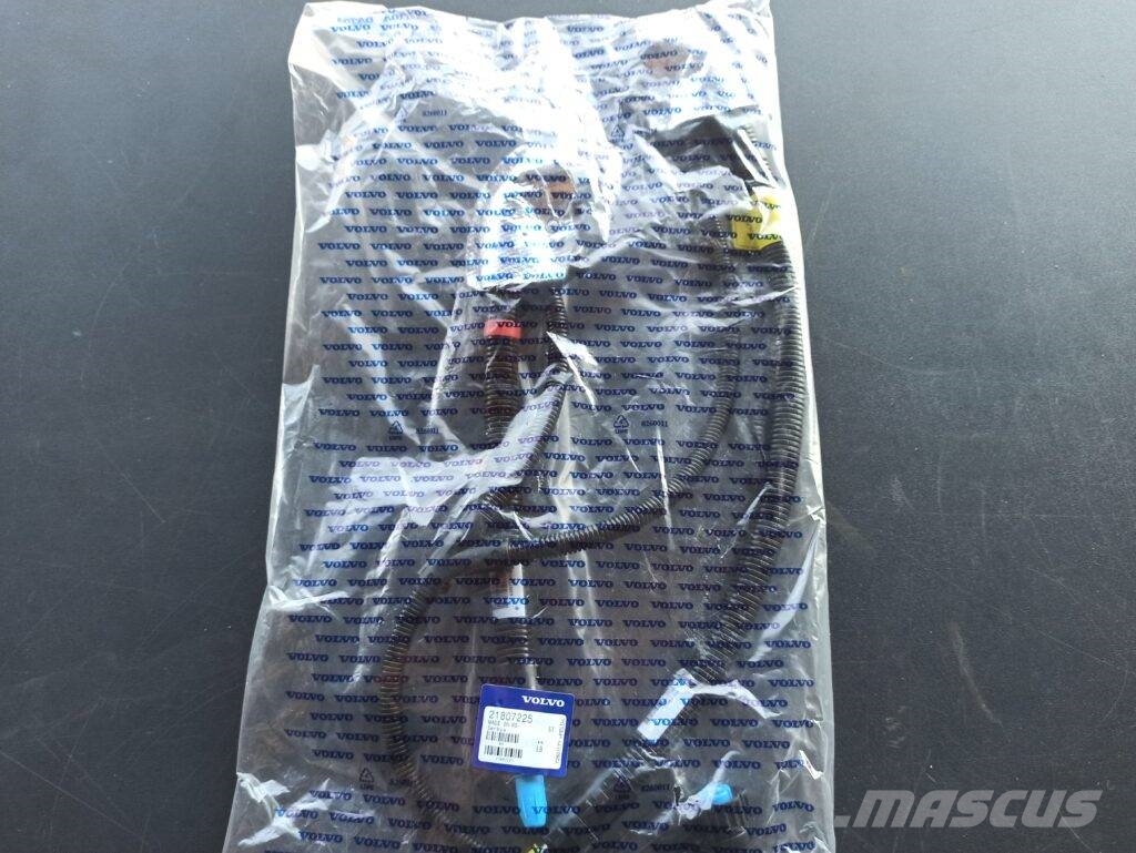Volvo ADBLUE HOSE 21807225 发动机