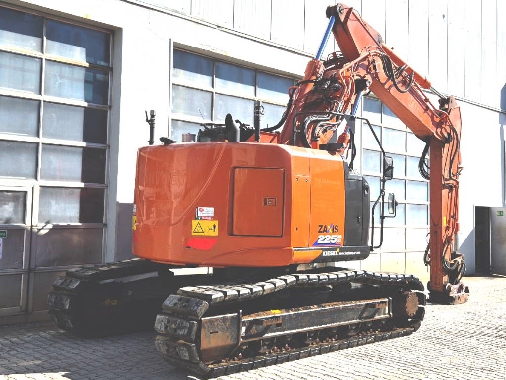 Hitachi ZX 225 USLC-6 Telakaivukoneet
