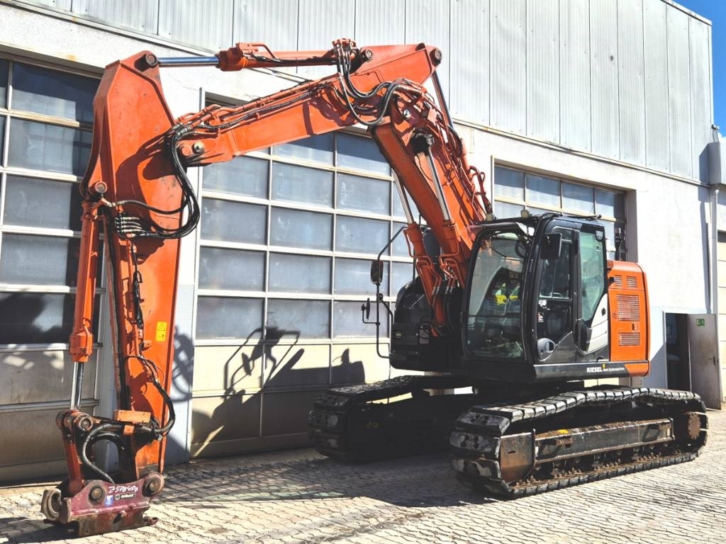 Hitachi ZX 225 USLC-6 Telakaivukoneet