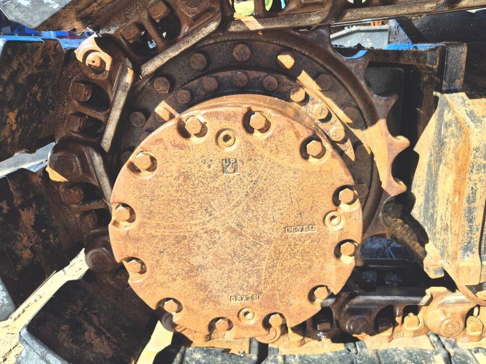 Hitachi ZX 225 USLC-6 Telakaivukoneet