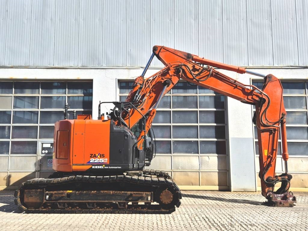 Hitachi ZX 225 USLC-6 Telakaivukoneet