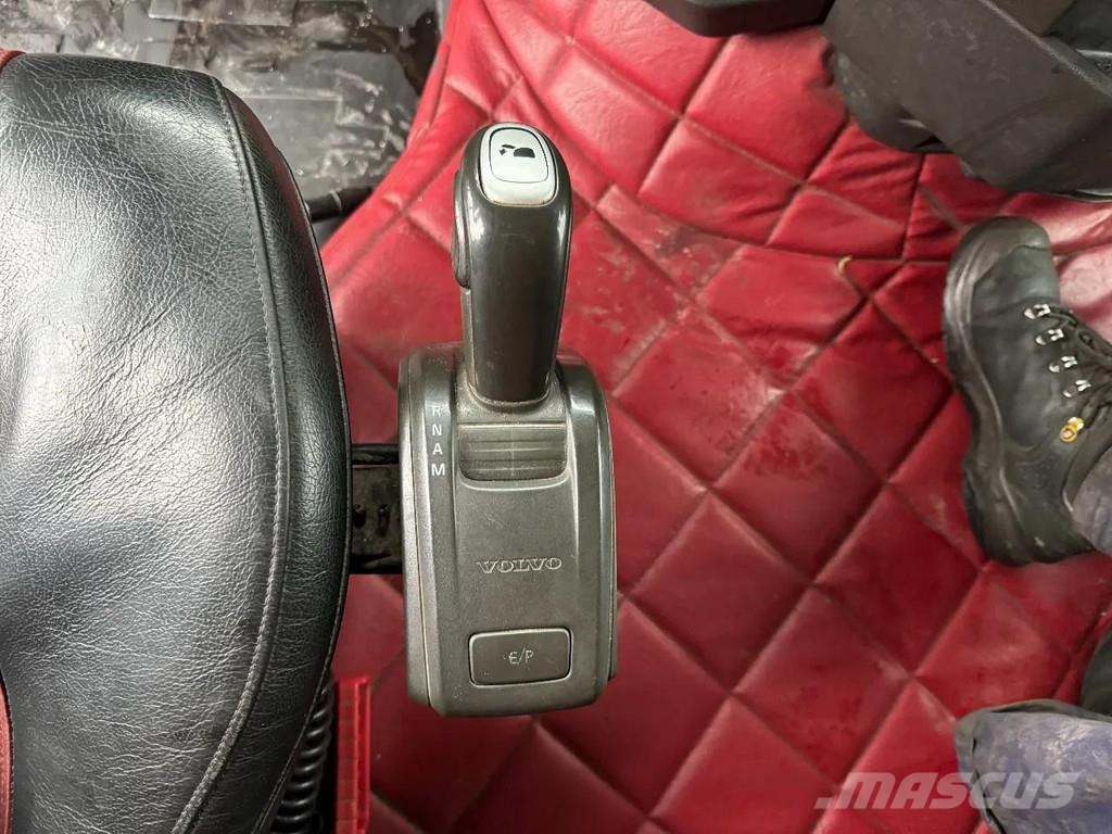 Volvo FH 500 8X4 - EURO 6 + HIAB 622 EP-6 HIPRO + REMOTE Tractor Units