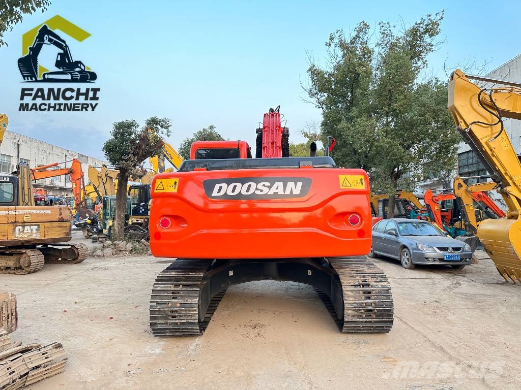 Doosan 225LC-9C Rupsgraafmachines